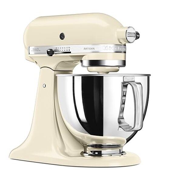 Découvrez notre test détaillé du robot pâtissier KitchenAid Artisan 4, 8 L crème : performances, caractéristiques et avis d'experts