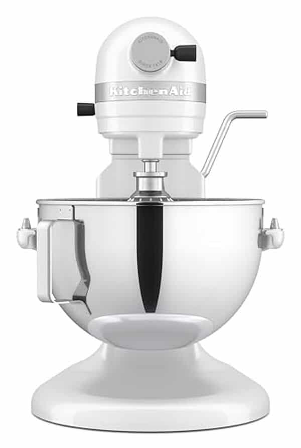Découvrez notre test détaillé du robot pâtissier KitchenAid Heavy Duty 5, 2L blanc : performances, fonctionnalités et verdict final pour vos pâtisseries maison. 