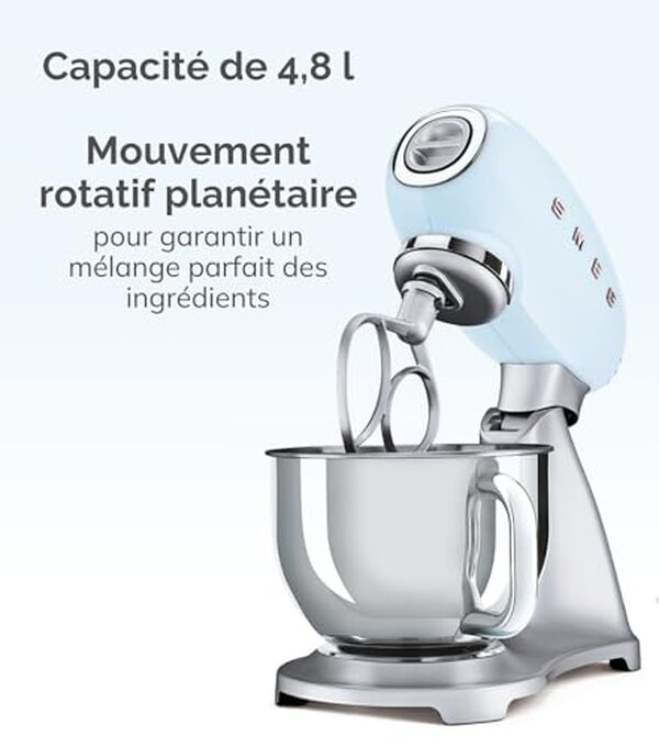 Découvrez notre test détaillé du robot pâtissier Smeg SMF02CREU : efficacité, design premium et caractéristiques complètes pour vos préparations culinaires.