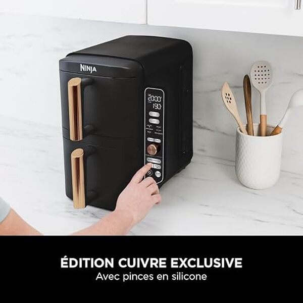 Découvrez notre test détaillé de la friteuse à air Ninja Double Stack XL 9, 5 L 6-en-1 : performances, avantages et inconvénients pour bien choisir votre appareil.